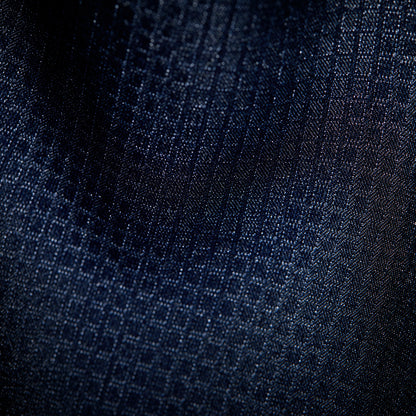 Ezmar-Light-Langaermet-Blaa-Geoff-Anderson-Closeup-1.jpg