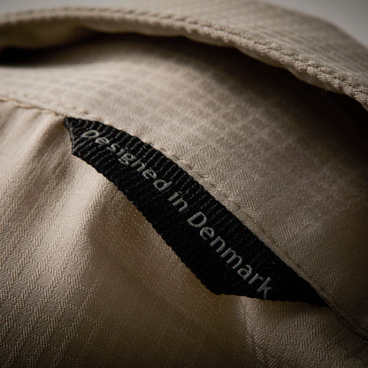 Ezmar-Light-Langaermet-Khaki-Geoff-Anderson-Closeup-10.jpg