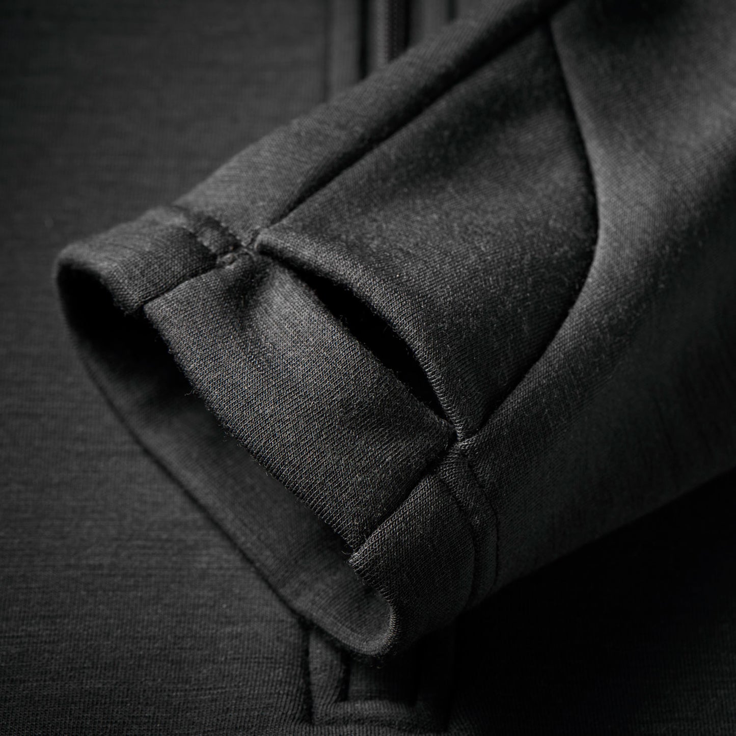 WizWool-335-Hoodie-Sort-Geoff-Anderson(5).jpg