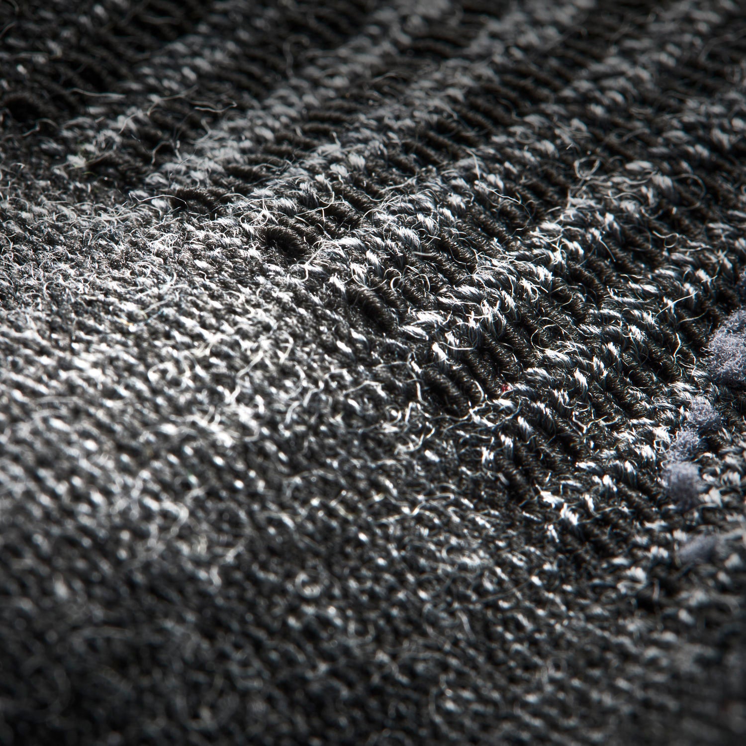 wizwool-merino-sokker-LightWeight-geoff-anderson-closeup-6.jpg