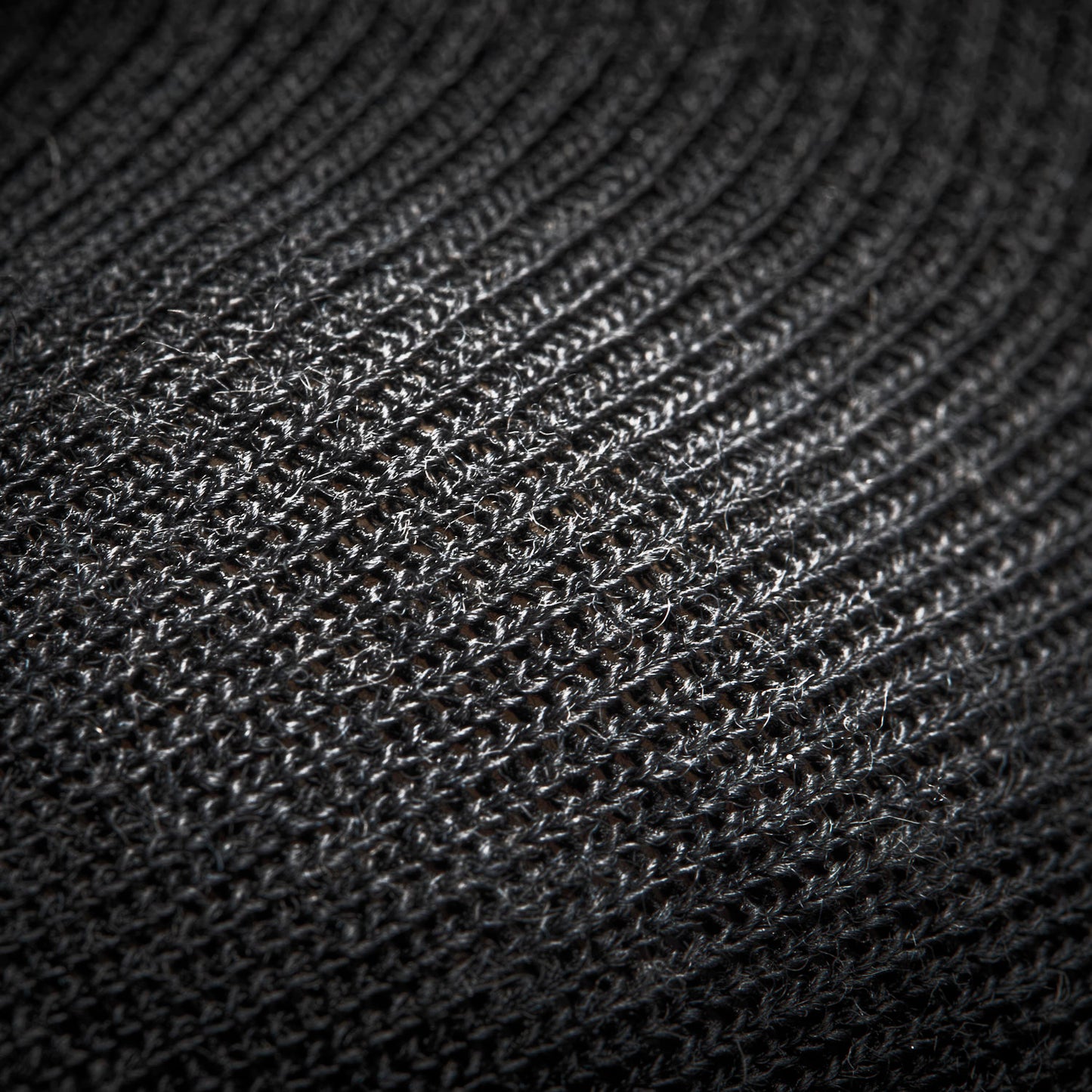 wizwool-merino-sokker-MidWeight-geoff-anderson-closeup-2.jpg